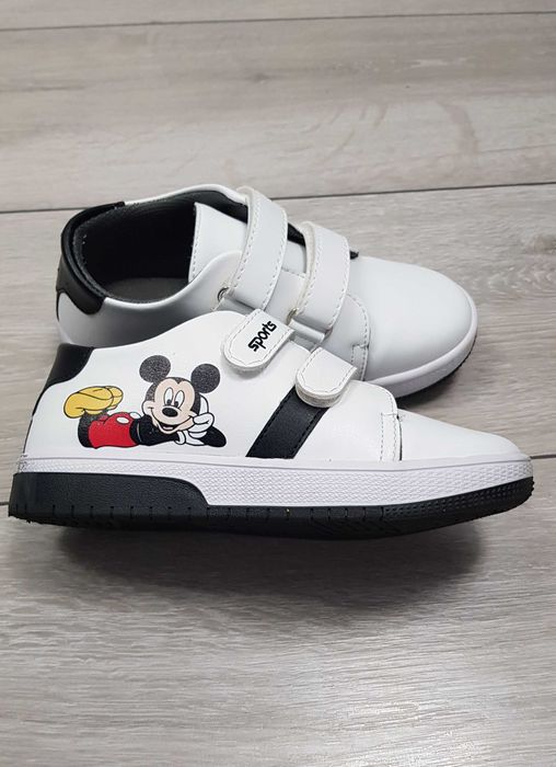 Adidași mărimea 30