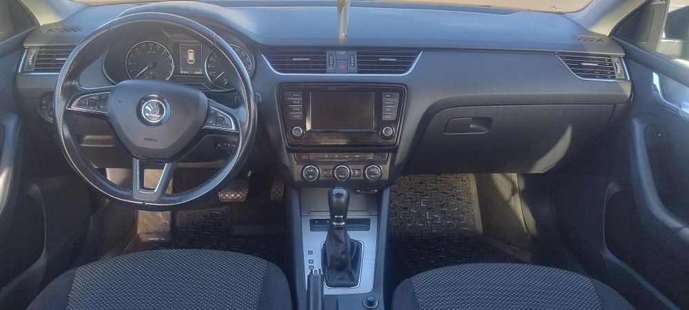 Vând Skoda Octavia 3 automata