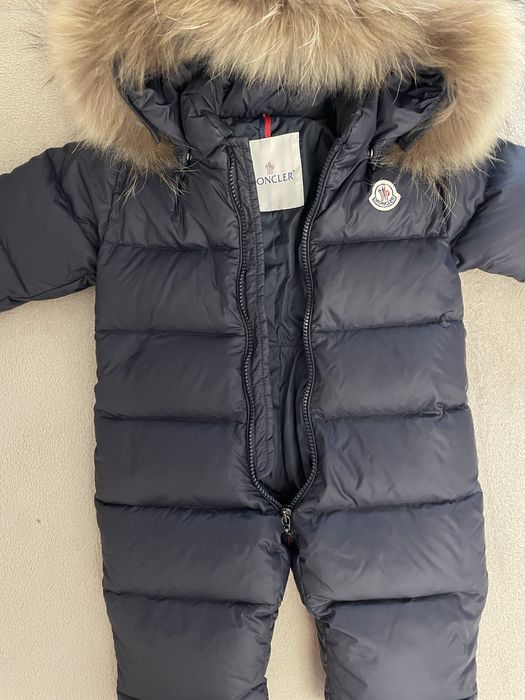 Combinizon  Moncler 6/9 din puf original