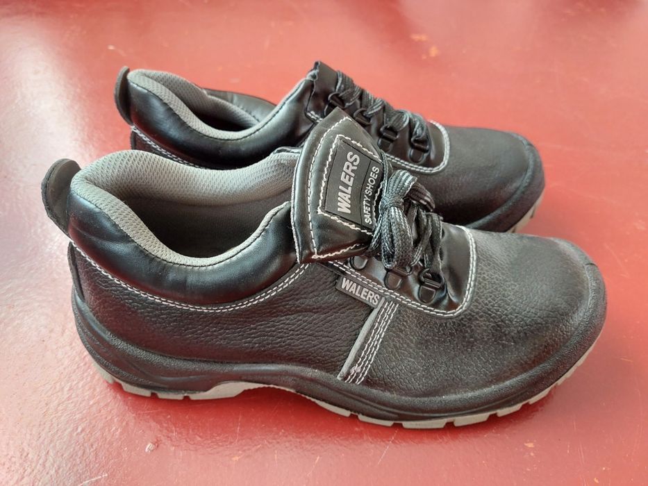 Продам спец одежду новую