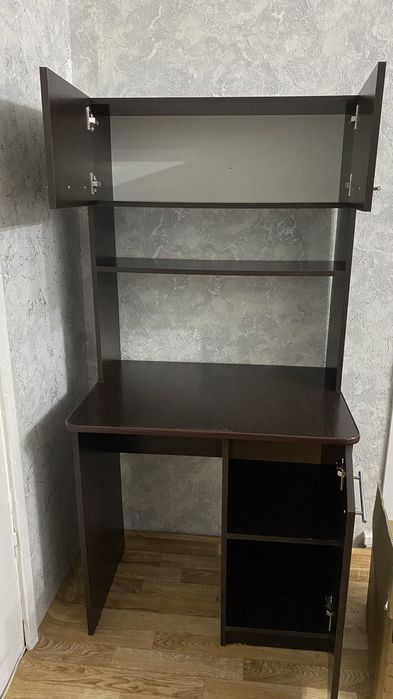 Стол(шкаф) для учебы