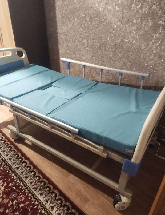 Продам медицинскую кровать трансформер