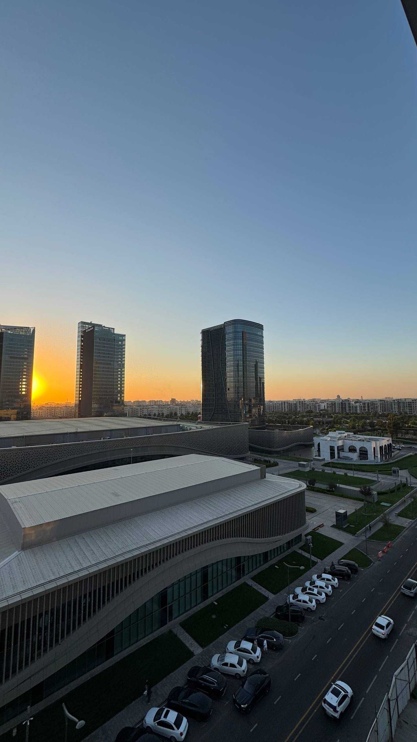 Посуточно квартира в Nest One с видом на Tashkent City Park и балконом