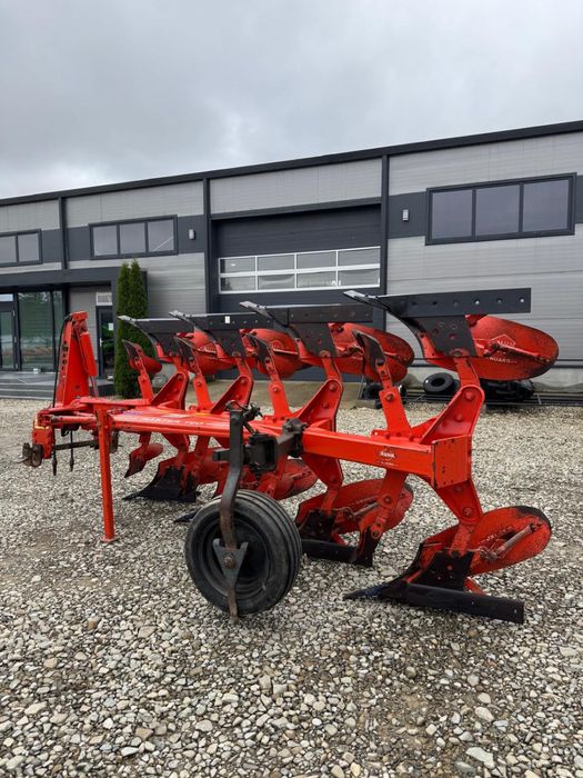 Plug agricol kuhn master 120-4 trupite