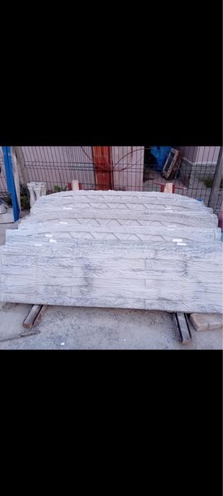 Garduri/Placaje din beton cu aspect fin lemn - calitate garantata!!