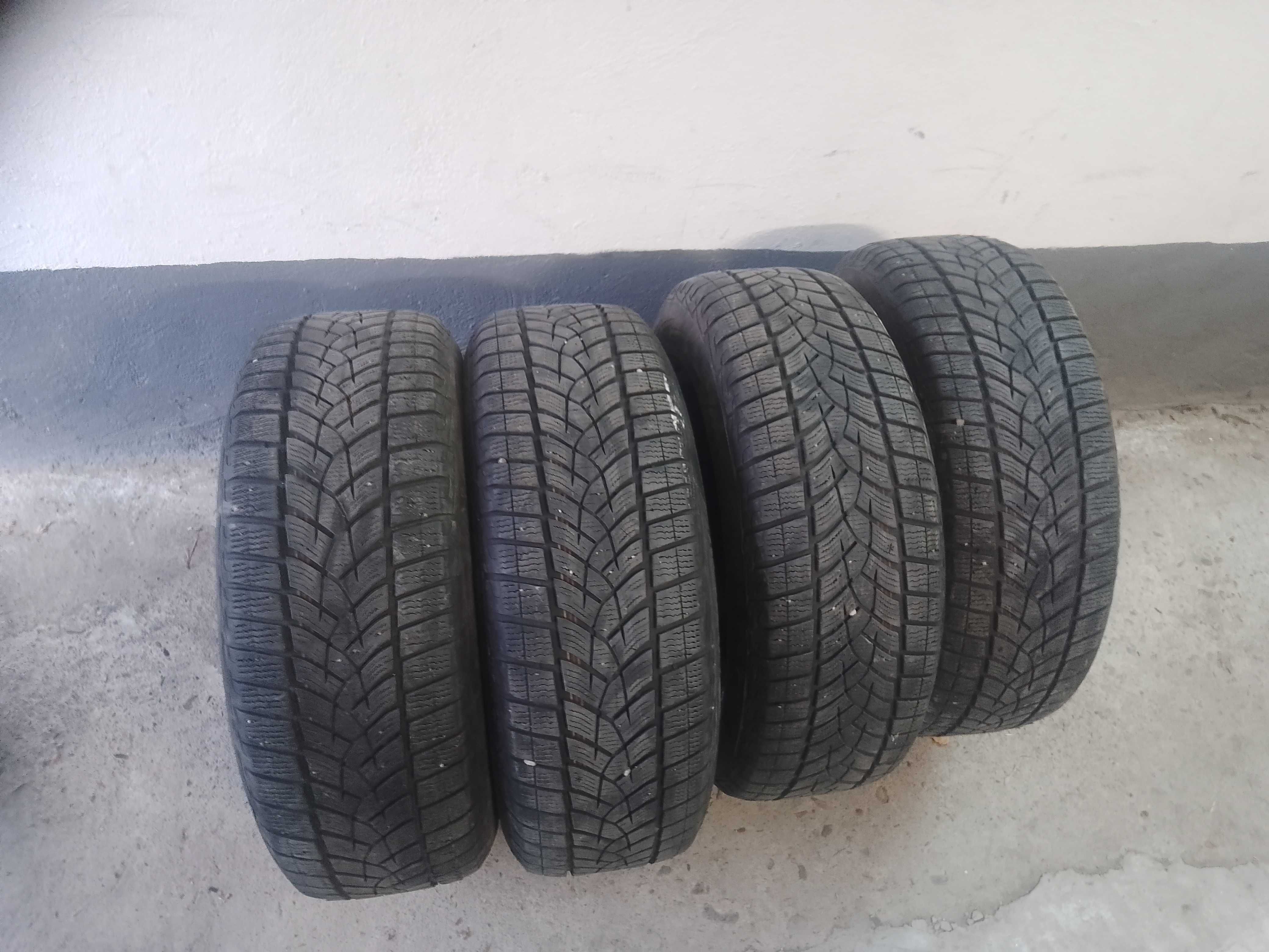 Зимни гуми 235 65 17  Goodyear