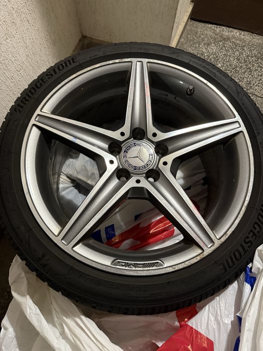 Джанти с гуми за Мерцедес R18