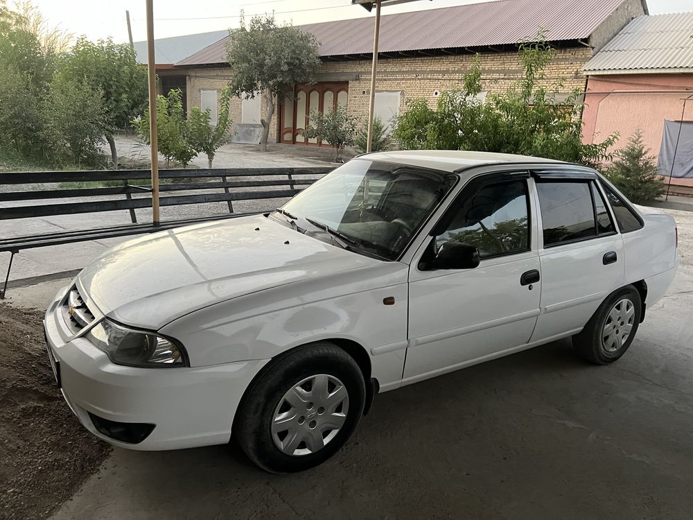 nexia 2 2010yil sotiladi 1.6dons