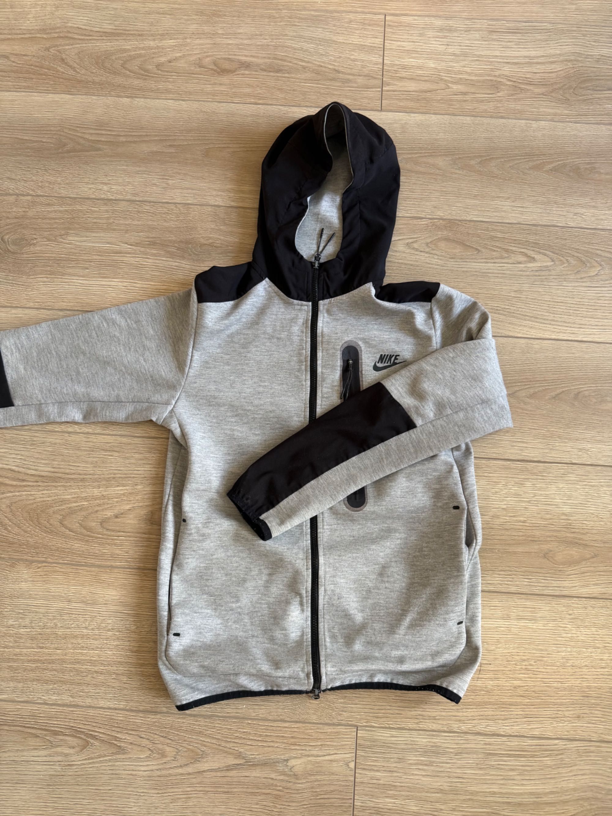 Nike Tech Fleece