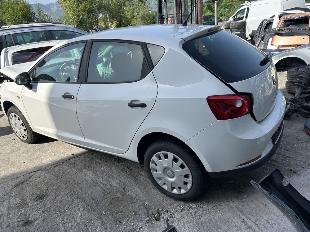 Seat Ibiza части 1.2 бензин 2011г