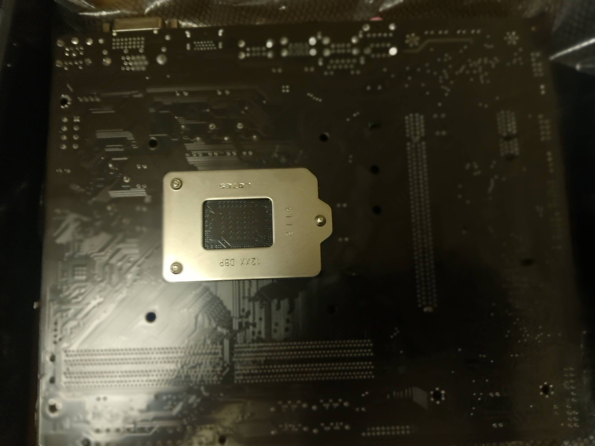 Новая Материнская плата Gigabyte H510M