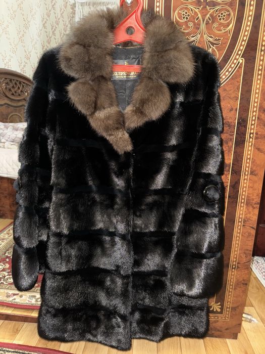 Продам шубу норковую