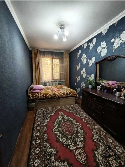 Юнусабад 13кв Продам 2/2/4