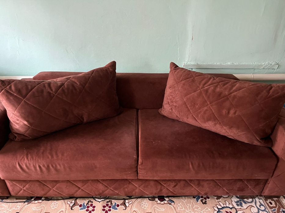 Продам диван. Стоимость 140тыс