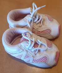 Pantofi sport nou nascuti noi nepurtati, cu sireturi, talpa moale
