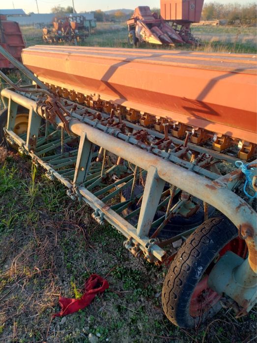 Vand semanatoare grau