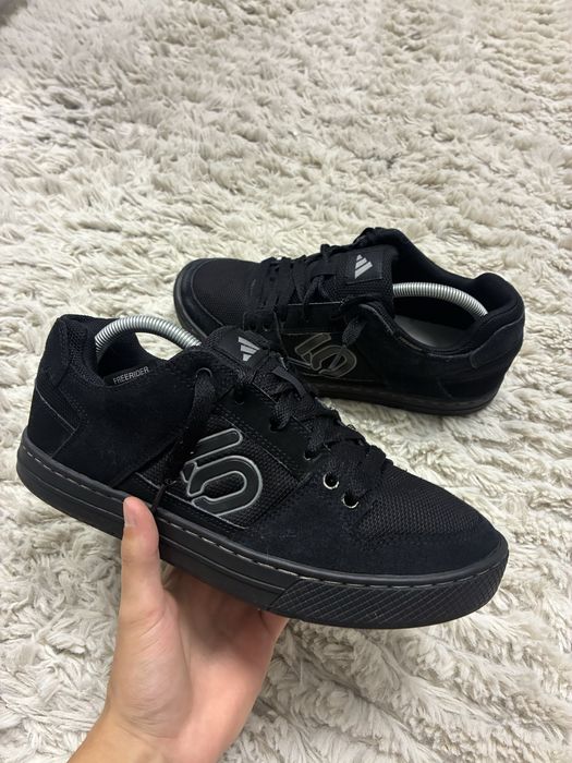 papuci adidas fiveten freerider core black marimea 43 si un sfert