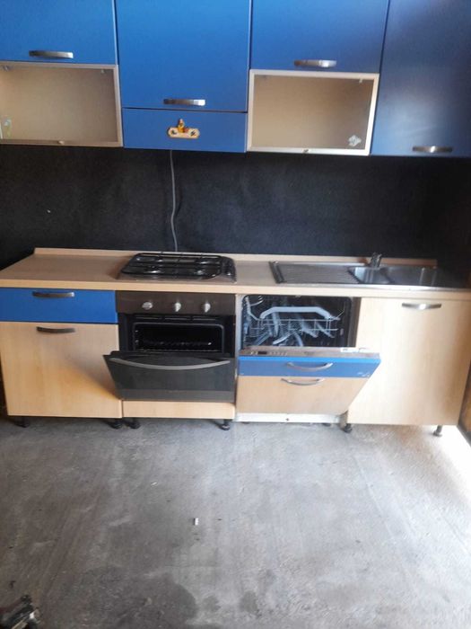 Vand mobilă de bucătărie