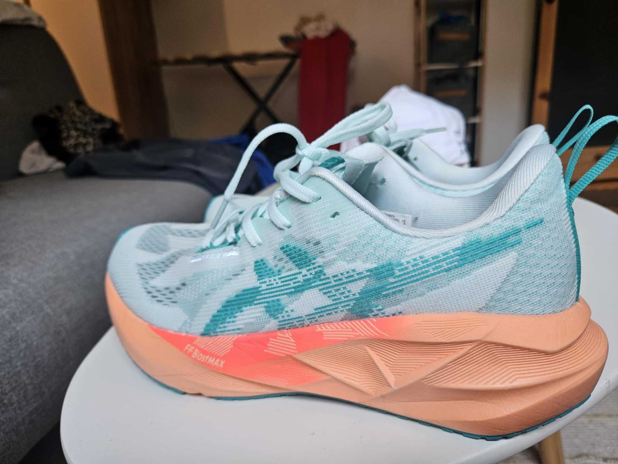 ASICS Nova Blast 5 - обувани веднъж, номер 42.5