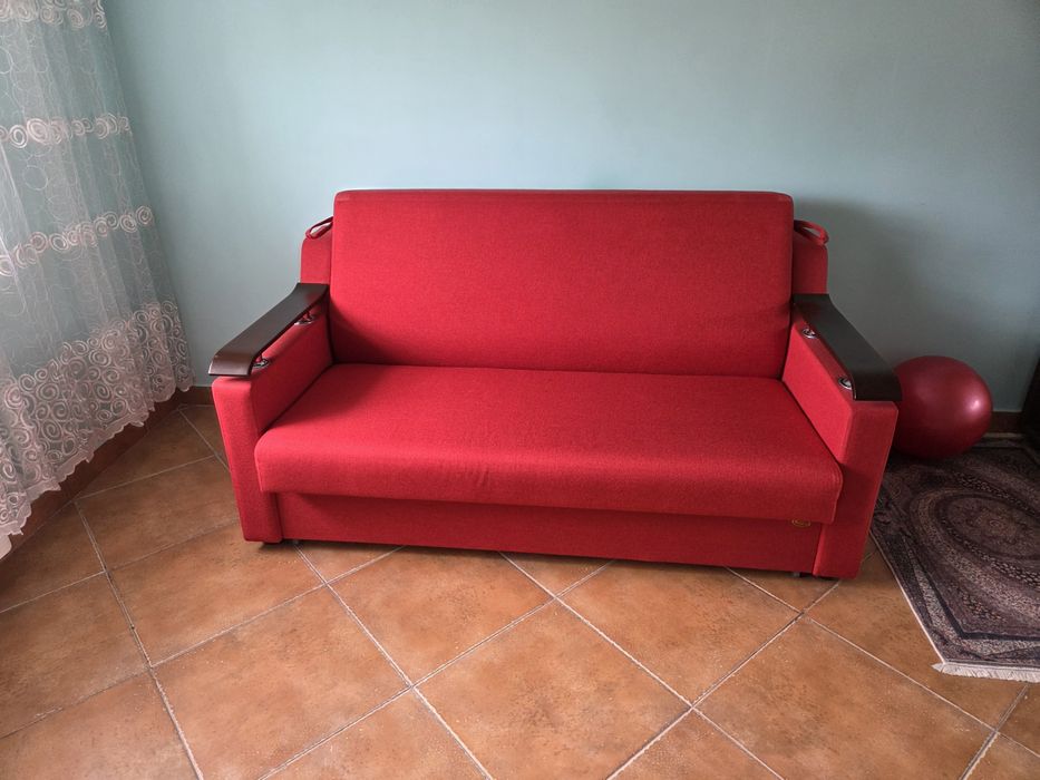 Canapea extensibila foarte confortabila