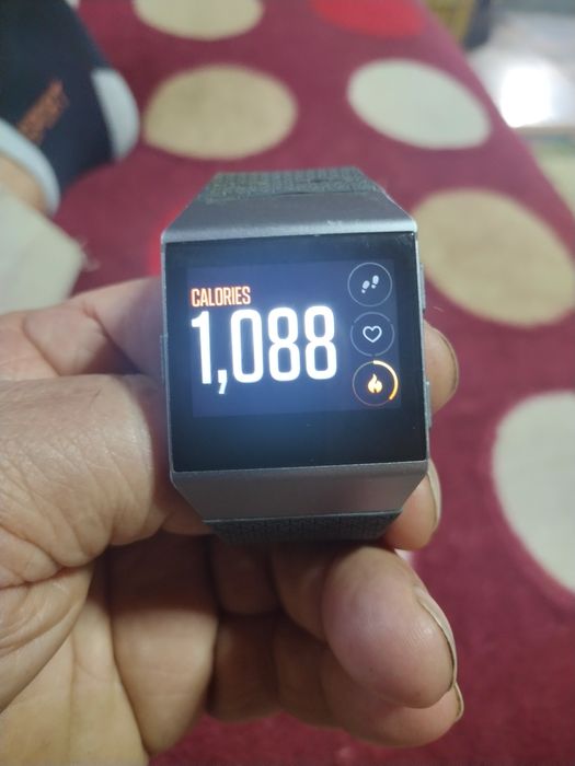 Vând ceasuri  funcționale. Fitbit ionic