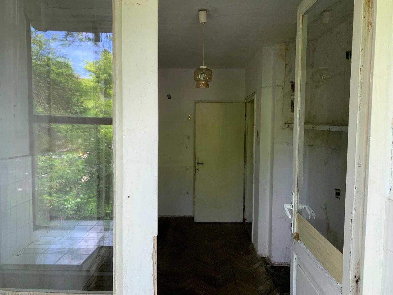 Продава се Двустаен апартамент в Стара Загора, Център - 44 кв.м за 1273 €/кв.м - Снимка #3