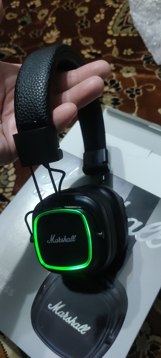 Наушники беспроводные Marshall, Jbl Sony Air max p9