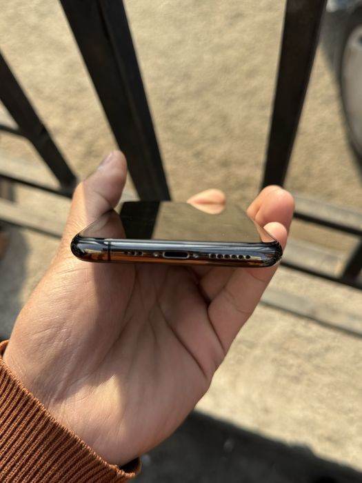 Iphone 11 pro Sotiladi