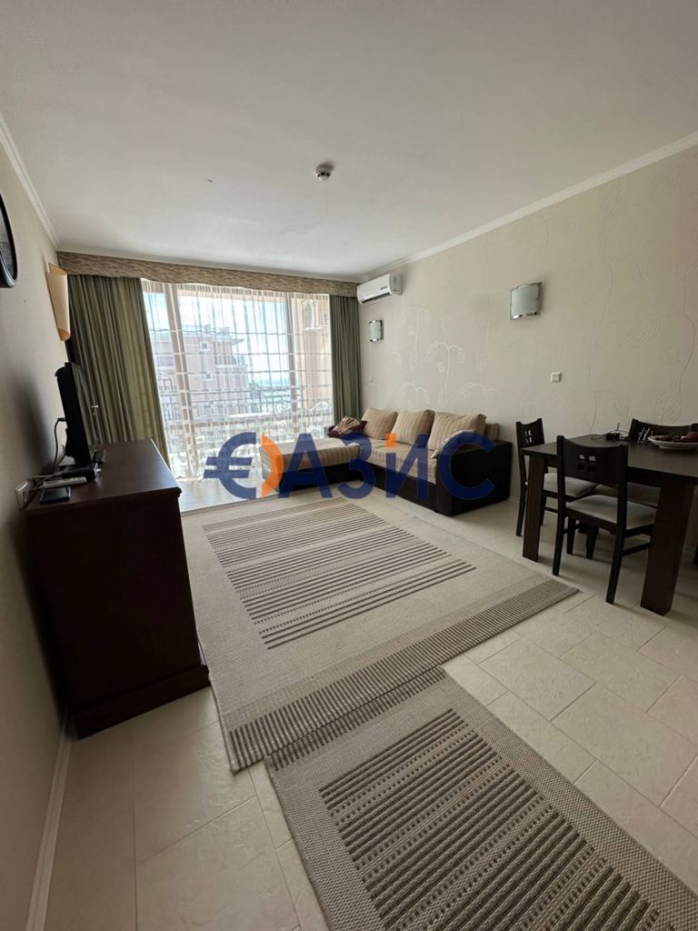 Продава се Двустаен апартамент в Свети Влас - 90 кв.м за 956 €/кв.м - Снимка #1