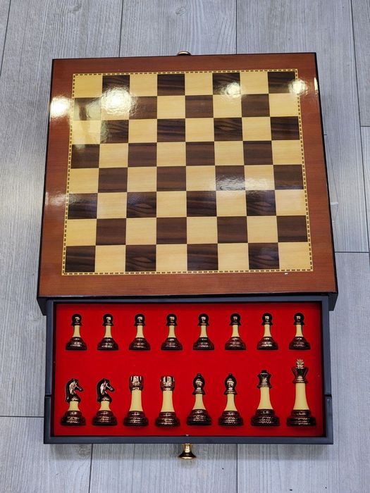 ШАХМАТЫ ОРЕХА роскошный перимум качества