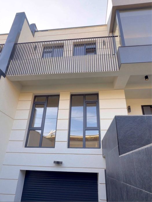 Мирзоулугбек район 3,2 сотки новый дом с бассейном