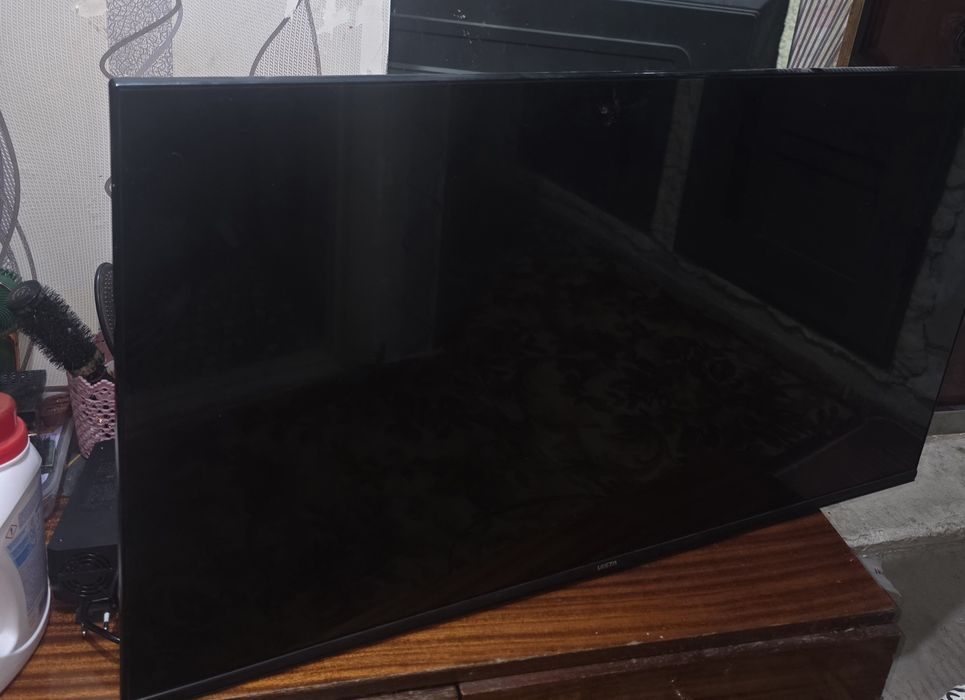 Телевизор VISTA43