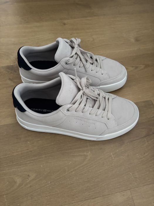 Tommy Hilfiger marimea 42