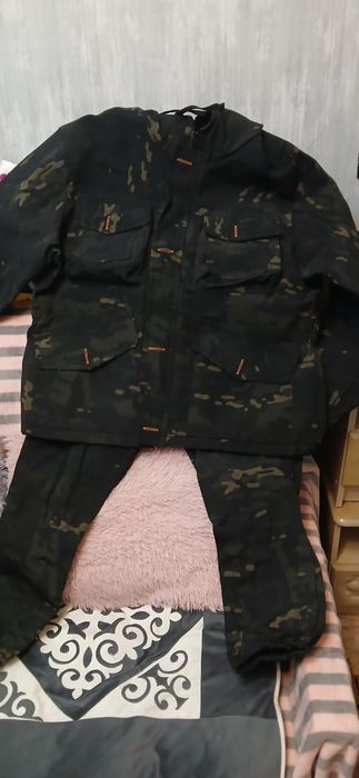 Продам костюм осень-весна