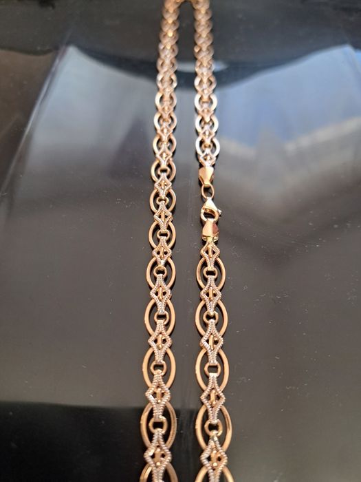 Продам золотую цепочку