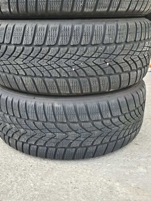 4 Броя 225/55/17 Dunlop 2x7,5mm 2x6,2mm