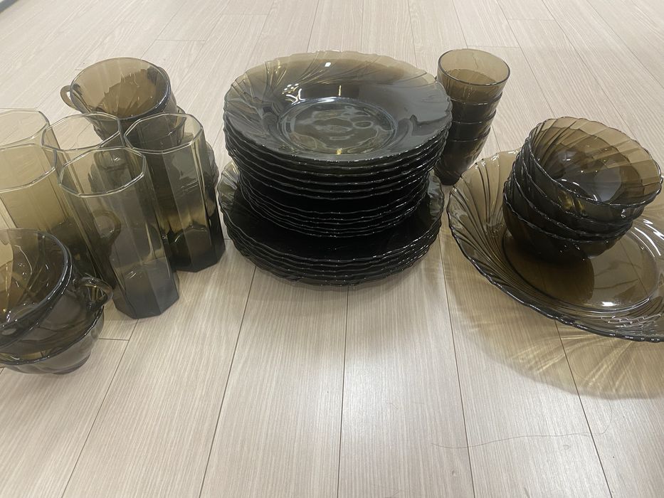 Посуда за весь комплект 9 тысяч