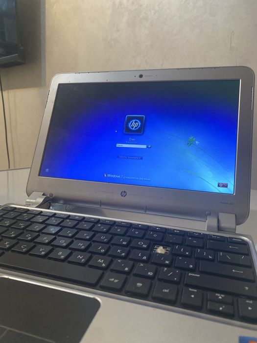 Ноутбук рабочий но старый