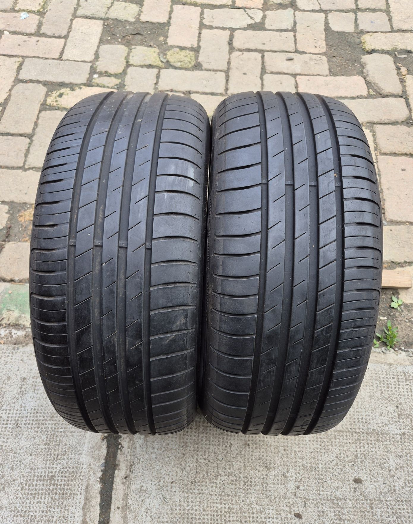 Set 2buc 215/55 R16 93W Goodyear Eficient Grip Performace vară