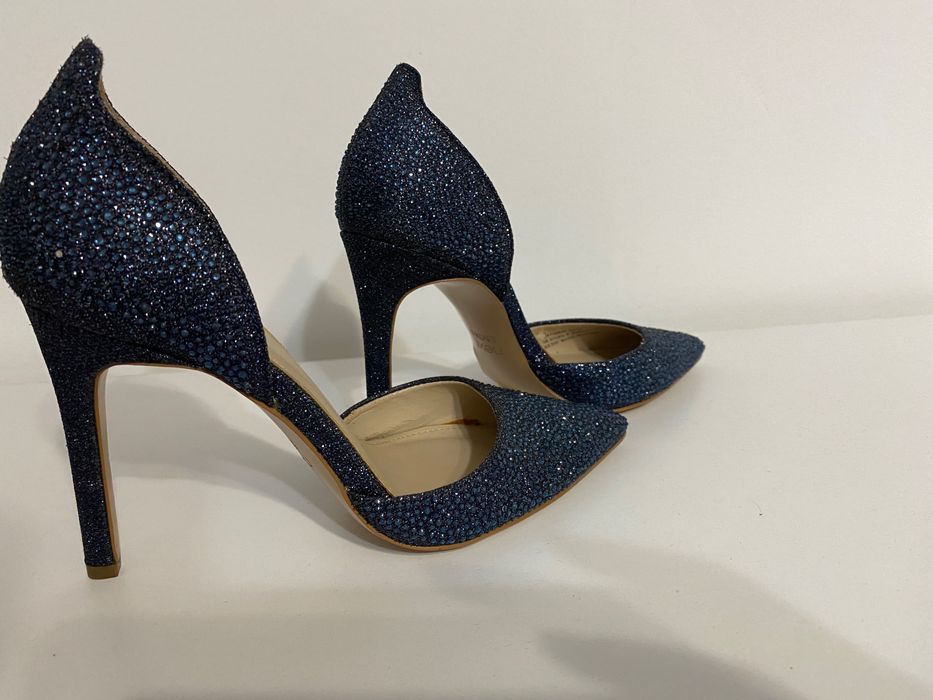 Pantofi stiletto