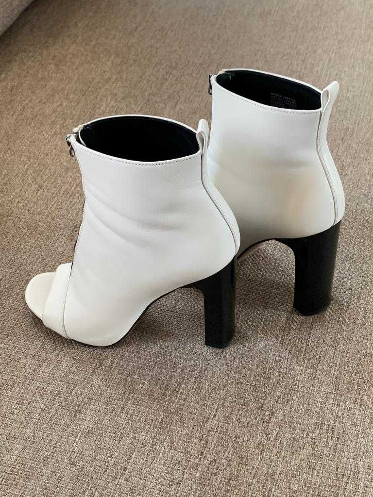 Sandale Calvin Klein originale, marimea 35,5 din SUA cumparate