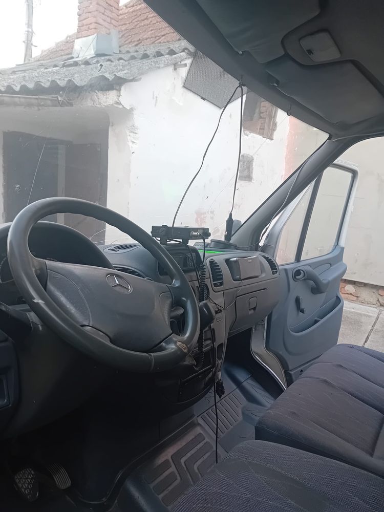 Vând Mercedes Sprinter