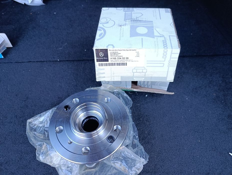 Продаю ступицу переднюю для Мерседес Бенц