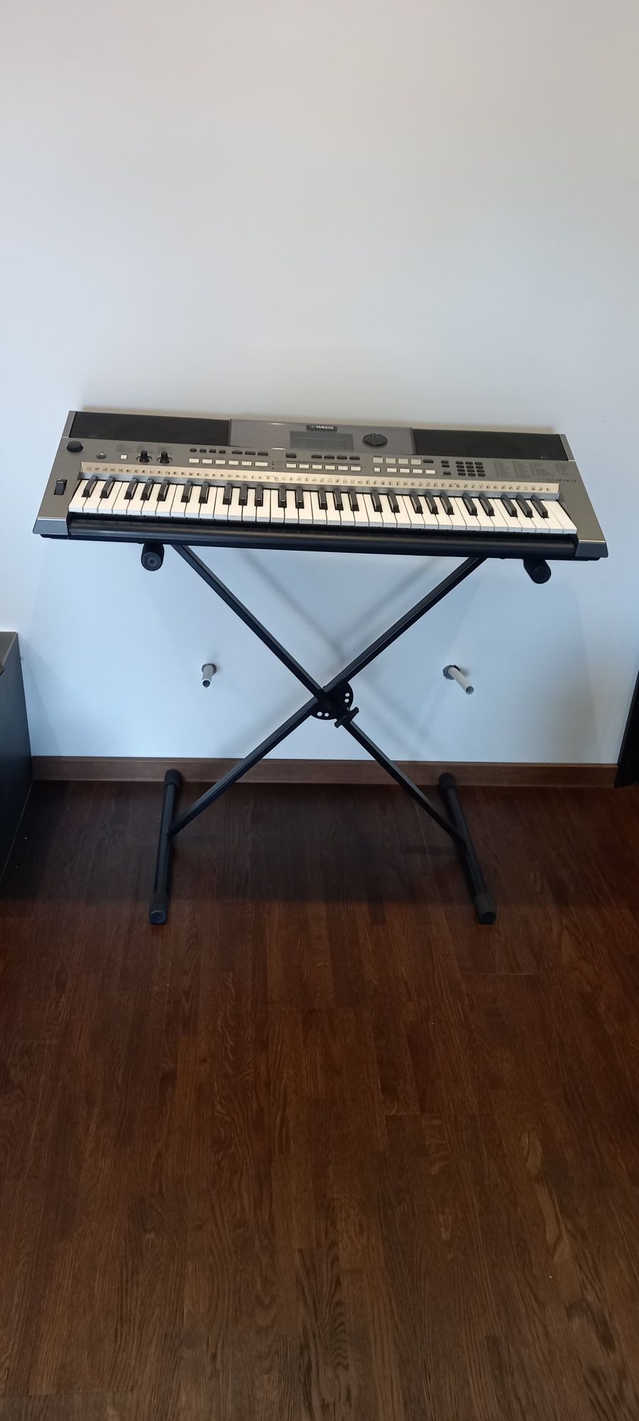 Orga Yamaha PSR E443