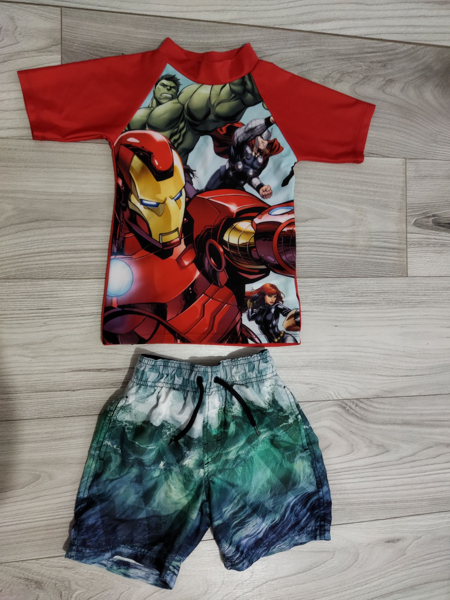 Costum de baie protecție solară băieți 4-5 ani Marvel Avengers 110