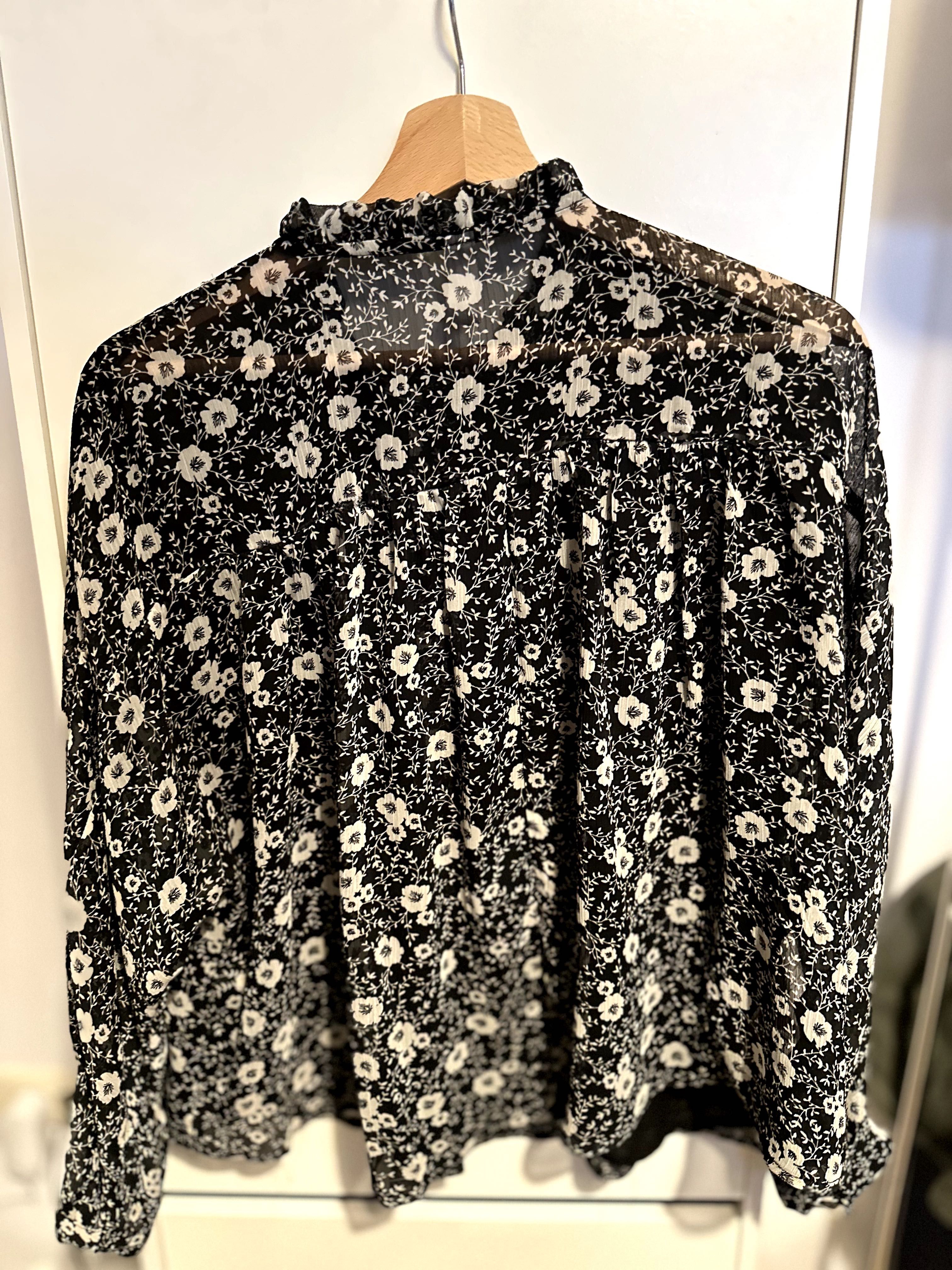 Bluza cu motive florale Mango