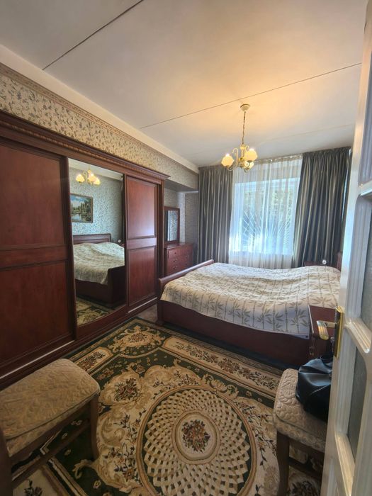 Аренда ! В центре города.  4 Х комнатная с обстановкой