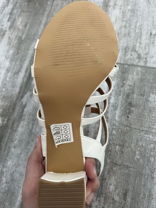 Pantofi cu toc marimea 40