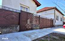 Casa de vanzare in Ineu formata din 2 cladiri