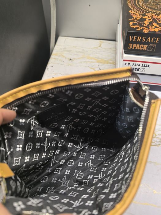 Luis Viton чанта тип плик